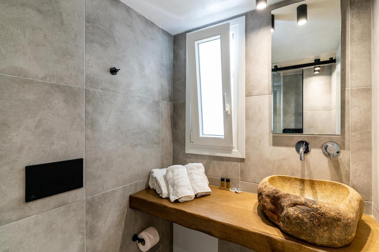 Amer Suites Фира Екстериор снимка
