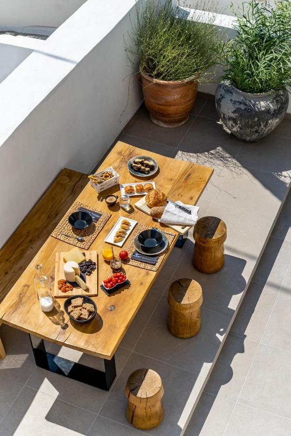 Amer Suites Фира Екстериор снимка